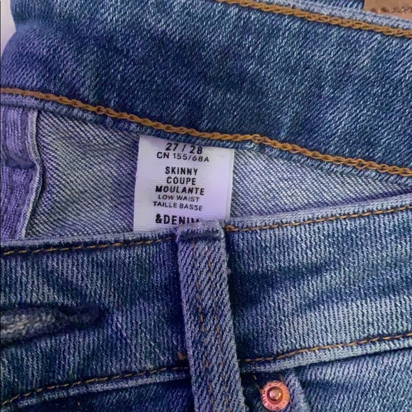 H&M ripped jeans - Picture 3 of 3